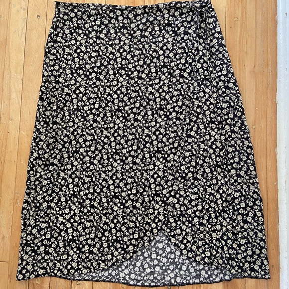 Floral Wrap Midi Skirt - Picture 5 of 8